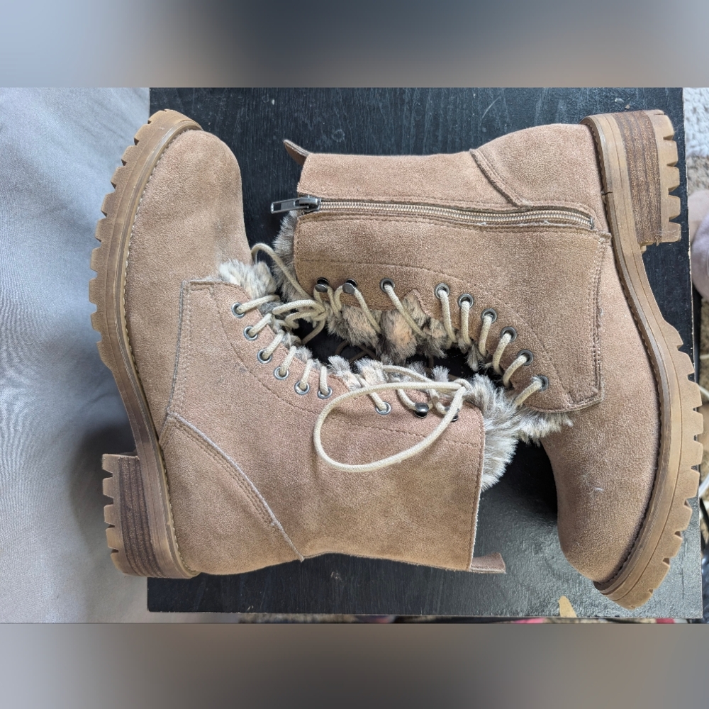 Size 11 Faux Suede Combat Style Boots-EUC - Picture 6 of 10